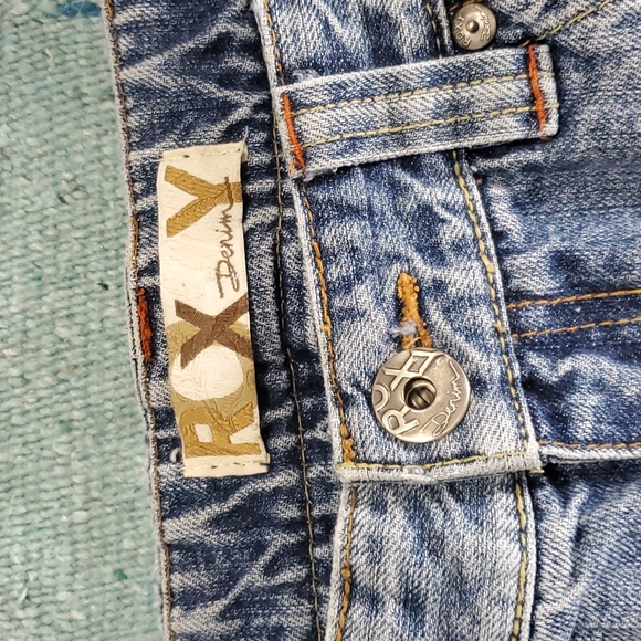 Roxy denim shorts - Picture 2 of 11
